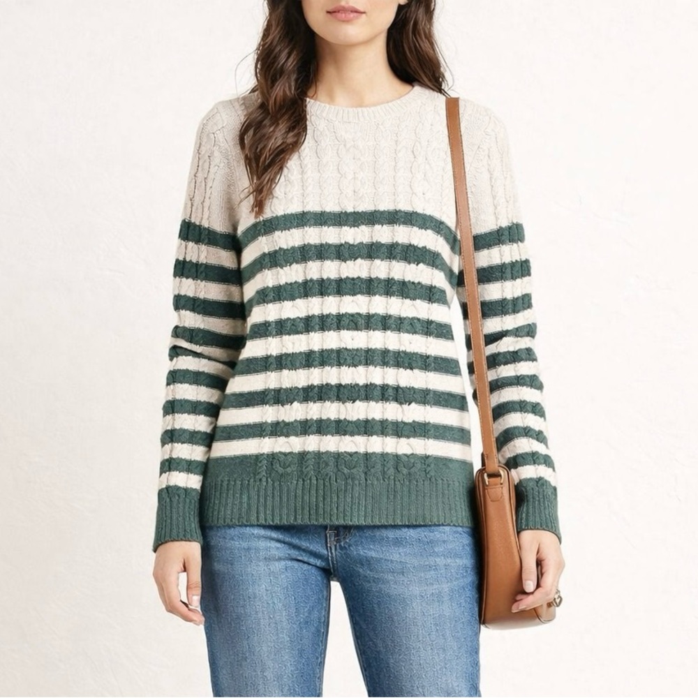 NWT LL Bean cable knit pullover long sleeve cream/sage green sweater Sz S